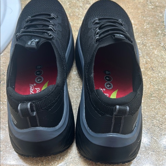 Skechers Black max cushioning arch fit carbon nano toe - Picture 3 of 6